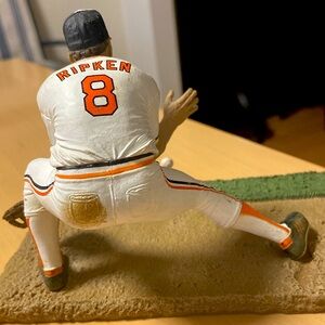 ⚾️Ripken #8 Baltimore Orioles Collectible Figure